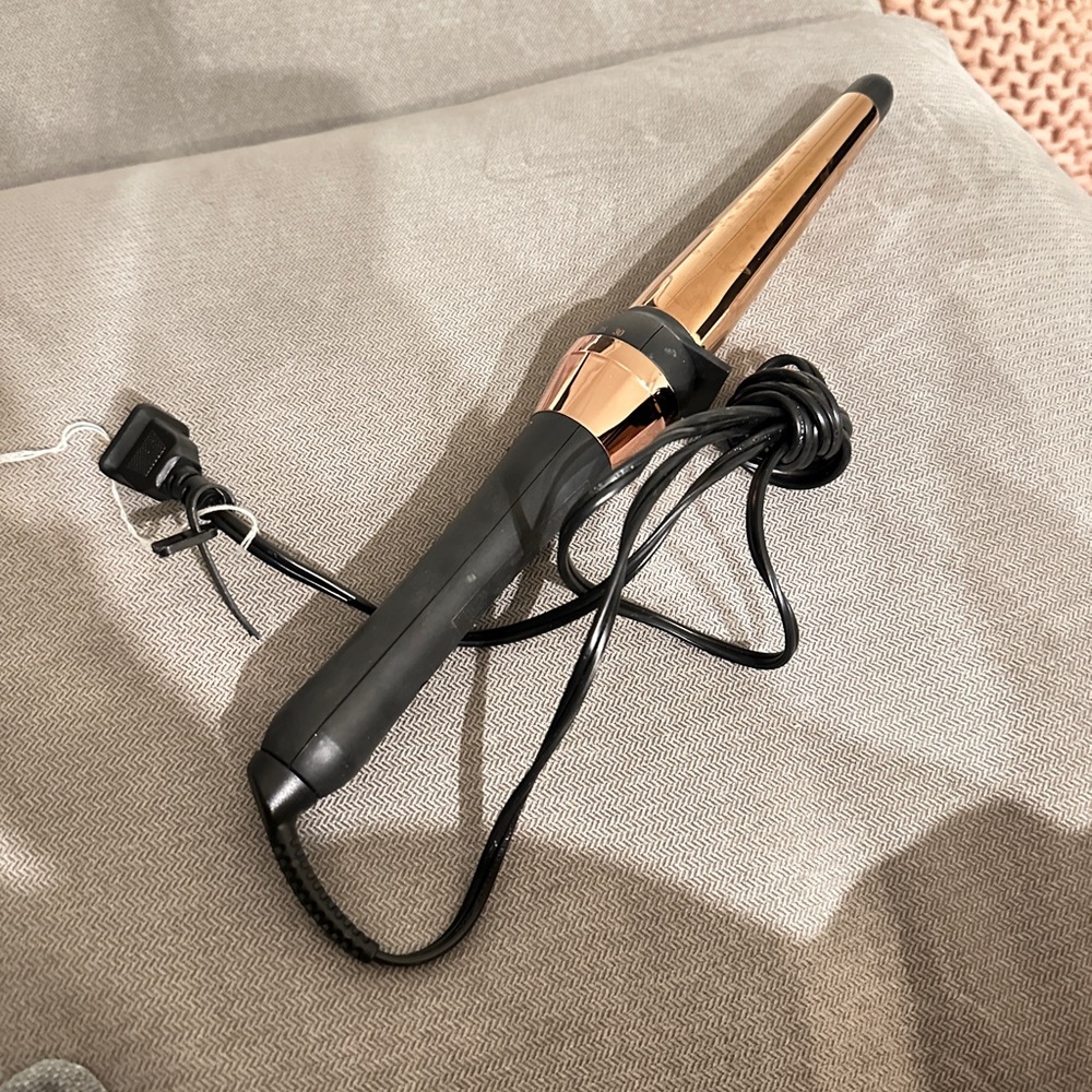 INFINITIPRO BY CONAIR Rose Gold Titanium 1 ¼-inch to ¾-inch Curling Wand